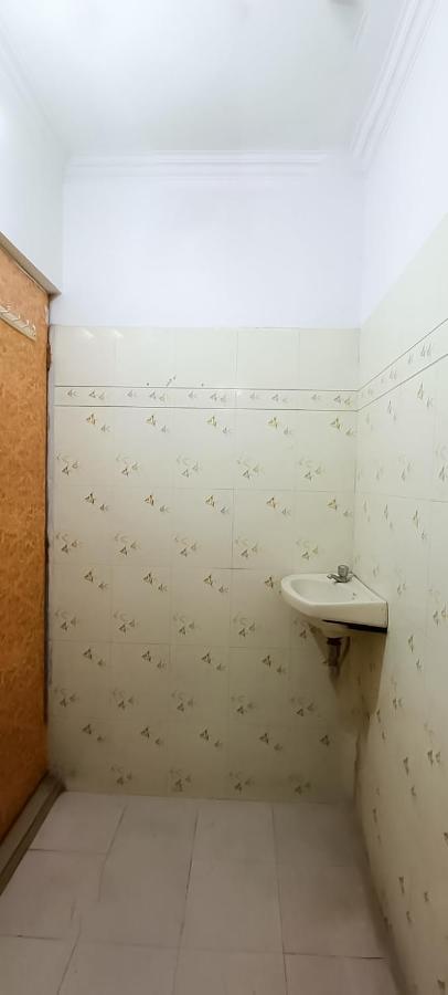 Comodo Satya Niketan Residency Neu-Delhi Exterior foto