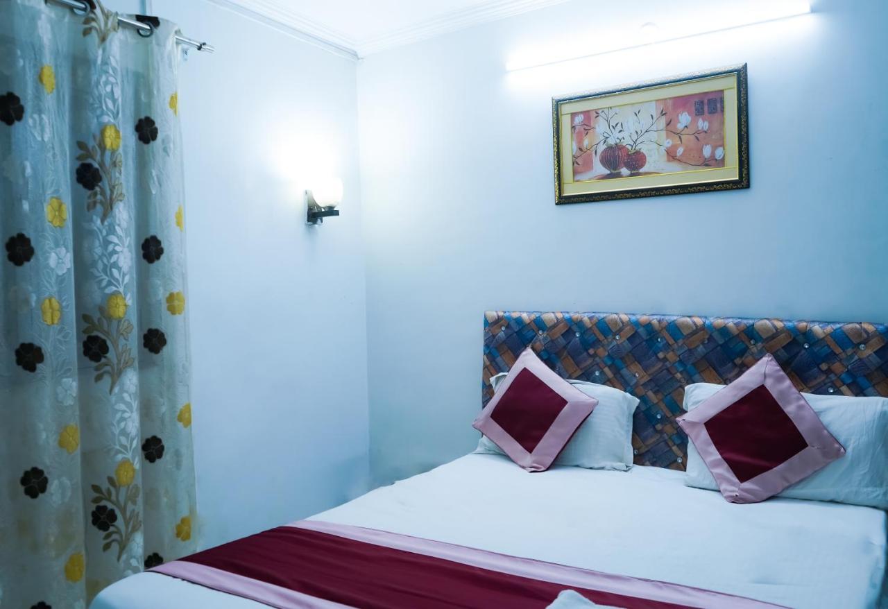 Comodo Satya Niketan Residency Neu-Delhi Exterior foto