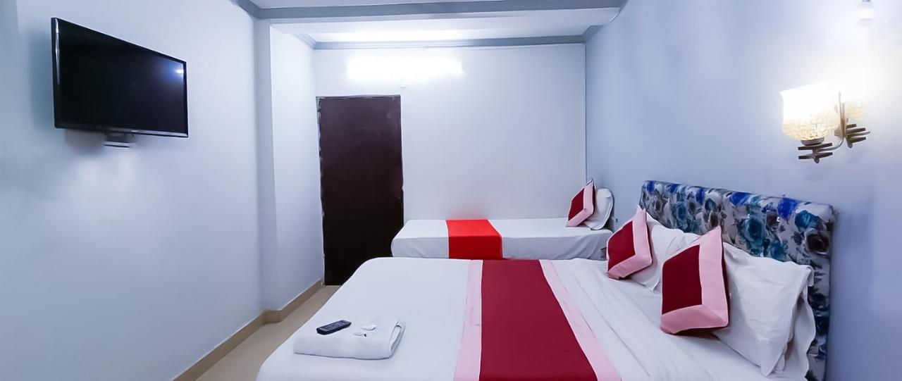 Comodo Satya Niketan Residency Neu-Delhi Exterior foto